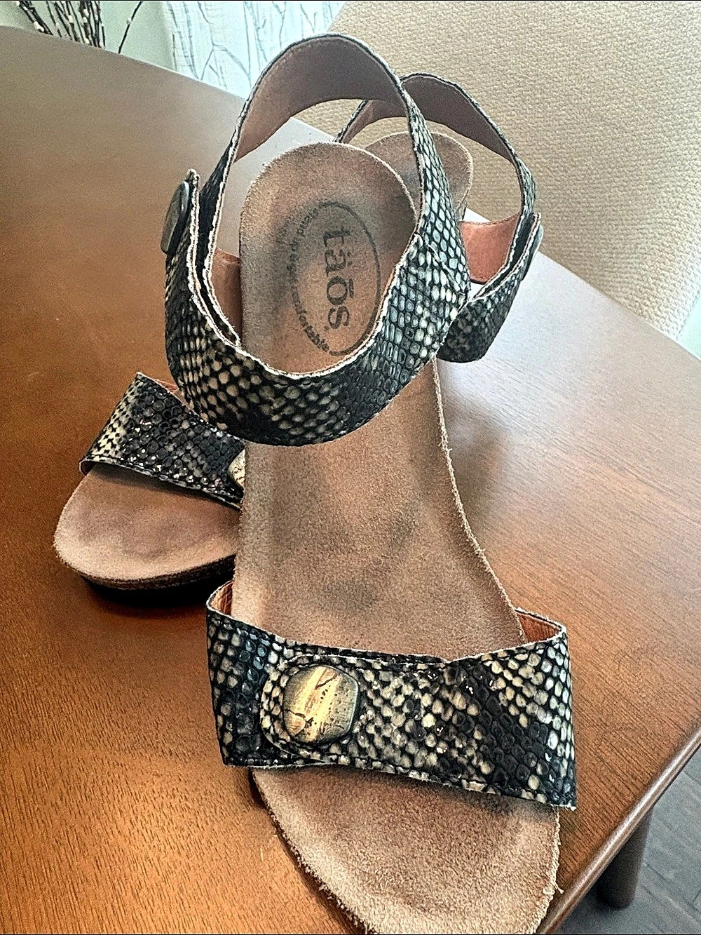 Taos Carousel 2 Animal Print Wedge Sandals EU 37